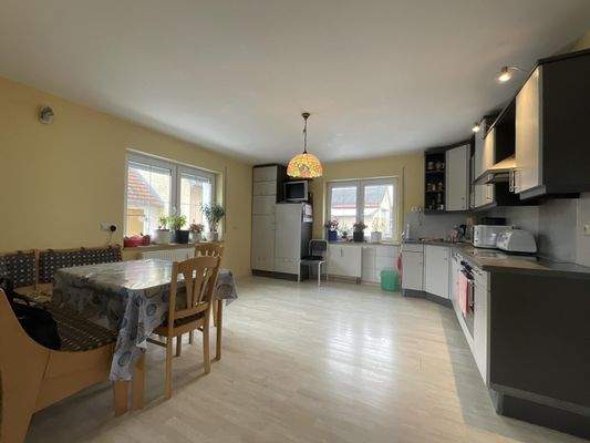 Essküche EG
