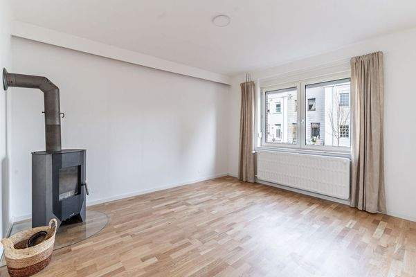 Wohnbereich mit Kamin