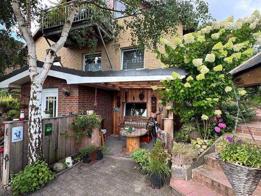 Blick von der Strasse.jpg