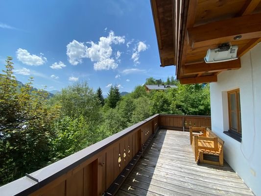 der große Süd-Westbalkon 