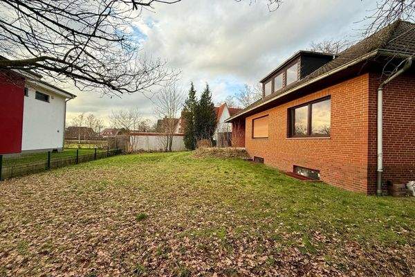 Garten hinter dem Haus