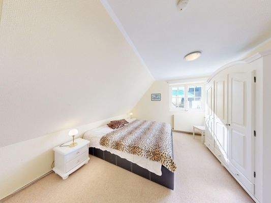 Schlafzimmer im Dachgeschoss - Wohnung 2