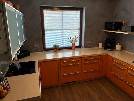 Hochwertige Einbauküche.jpg