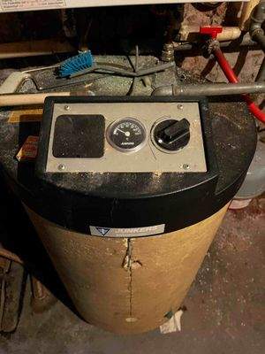 Warmwasserspeicher Keller.jpg