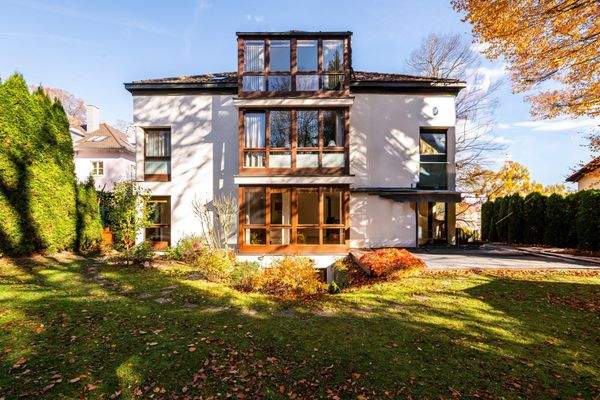 Hausansicht vom Garten