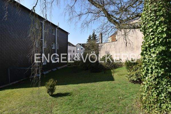 Außenbereich mit Garten