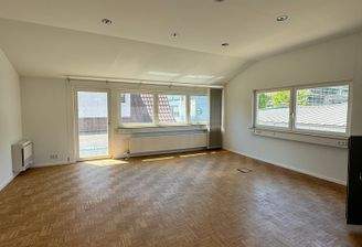 Büro-/Praxisflächen 1. OG