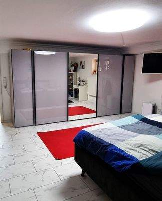 gr. Gästezimmer im Untergeschoss