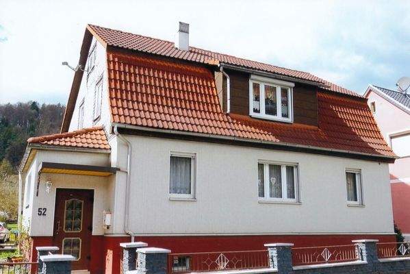 Hausansicht/Straßenansicht