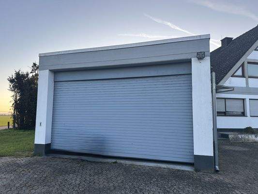 gr. Doppelgarage 