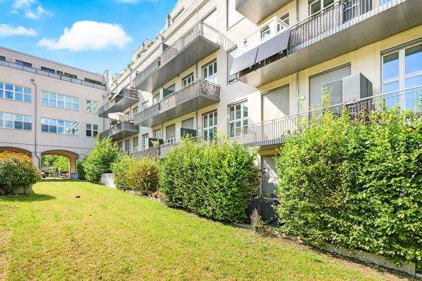 Vorgarten der Terrasse südl.