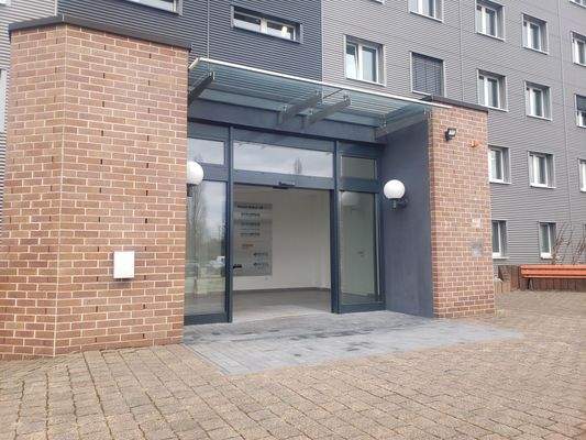 Eingangsbereich (Parkplatz)