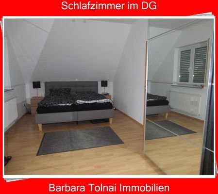 Schlafzimmer schräge 1