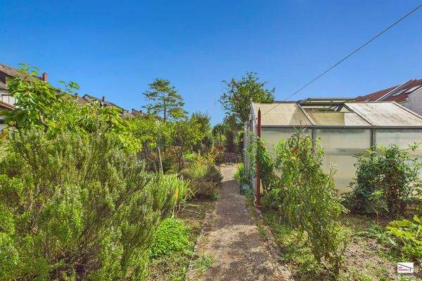 großzügiger Garten