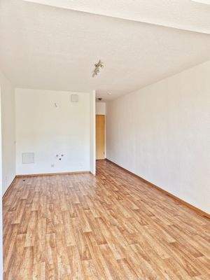 Küchenecke und Eingangsbereich