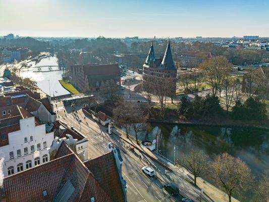 Wunderschön am Holstentor gelegen 