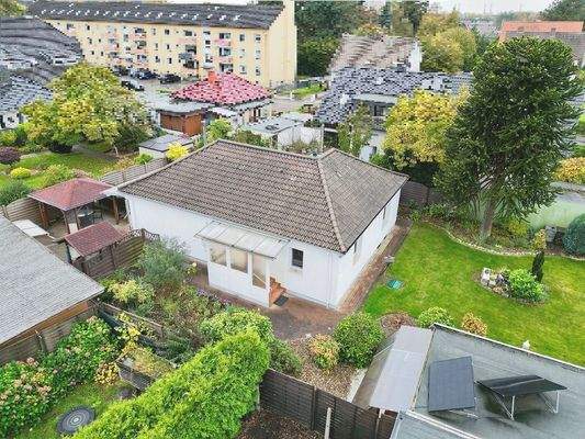 Luftaufnahme Front-/Seitenansicht