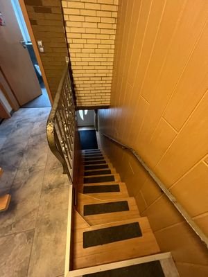 Treppe OG ins EG Haupthaus