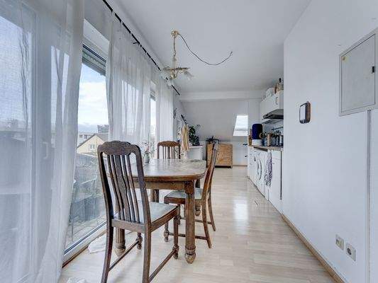 ...mit Platz für einen Esstisch.