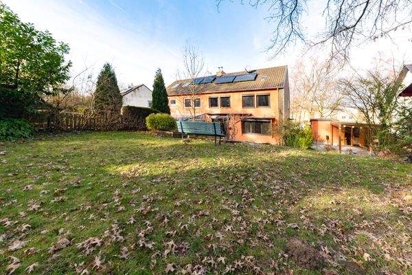 großzügiger Garten