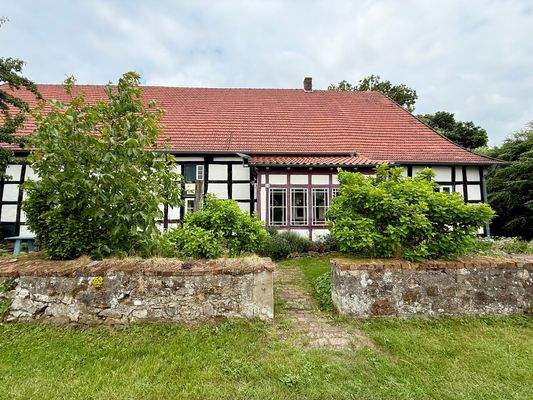 Straßenansicht/ Eingang