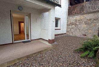 Terrasse mit Gartenzugang