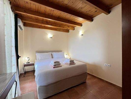 Kreta, Filippos: Villa mit Pool und atemberaubendem Blick zu verkaufen