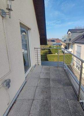 Balkon OG vorne .jpg