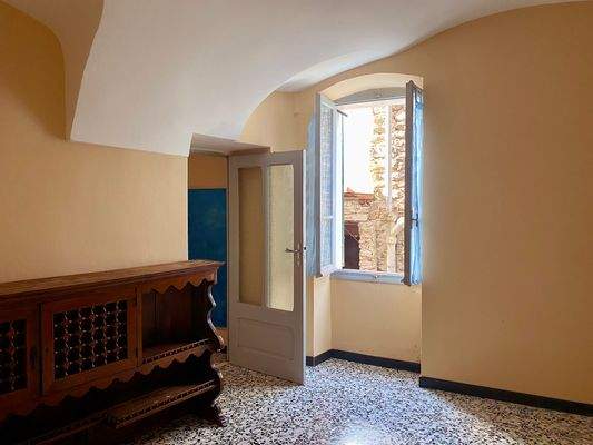 TI_DA_935_05_TERRA ITALIA IMMOBILIEN_LIGURIEN_DOLC