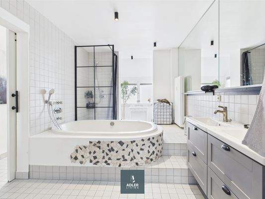 Badezimmer DG (MFH)