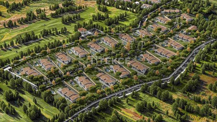 Detached Single-Floor Villas with Pool in İzmir