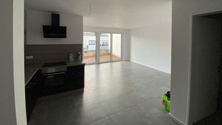 Wohnzimmer / offene Küche