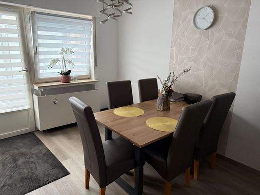 Essbereich mit Esstisch