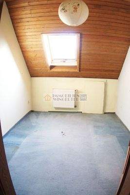 DG Kinder- oder Arbeitszimmer