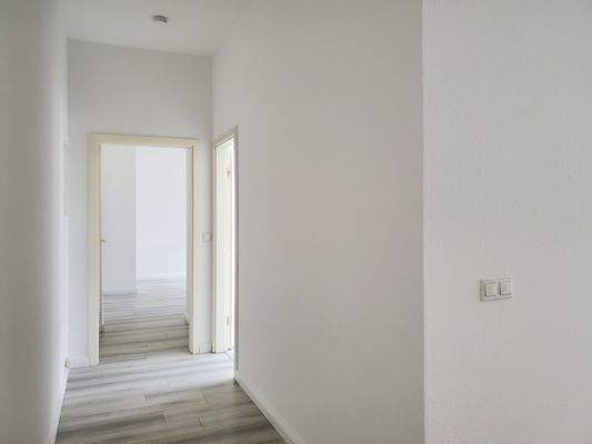 Flur zu den Zimmern.jpg