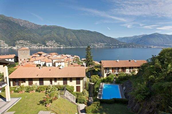 Il Giardino Camelie mit 2 Balkonen &amp; Traumseesicht