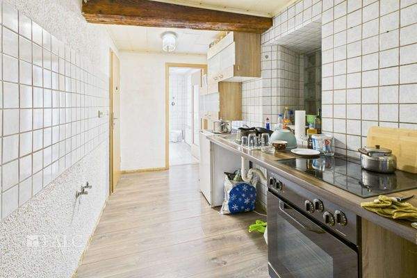 CAM04294G0-PR0028-STILL022