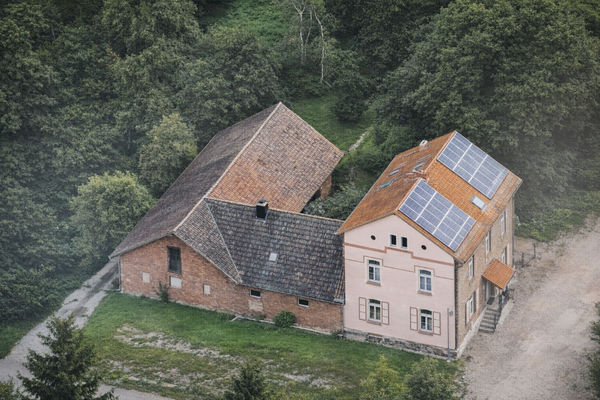 Luftbildaufnahme vom Grundstück