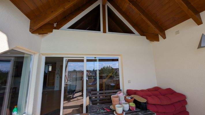 Blick von Lodgia Richtung Wohnbereich