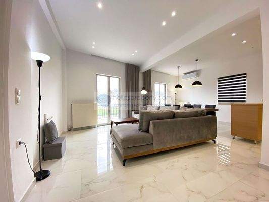 img_6a96cb73-2b4b-4171-82df-386d438cbae9