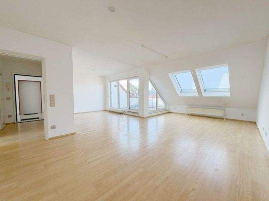 Wohnzimmer/Esszimmer