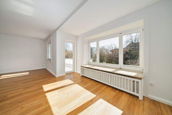 Wohnzimer_OG_Zugang zu Balkon