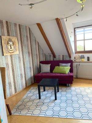 Kleines Schlaf-, Kinder- oder Gästezimmer