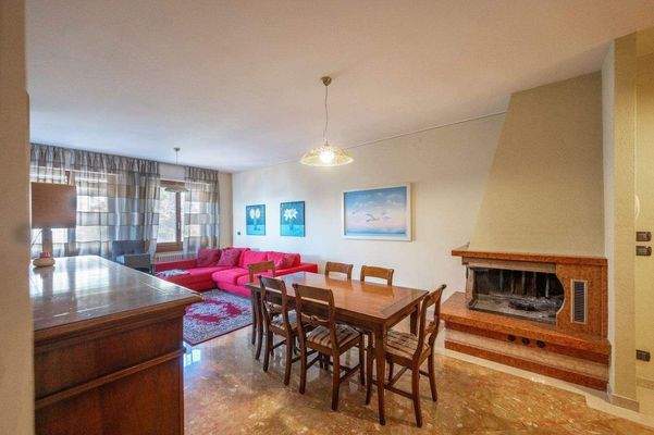 Tecnocasa Garda 0364.jpg