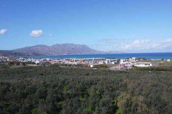 Kreta - Kaloudiana: Schönes Grundstück mit Berg- und Meerblick