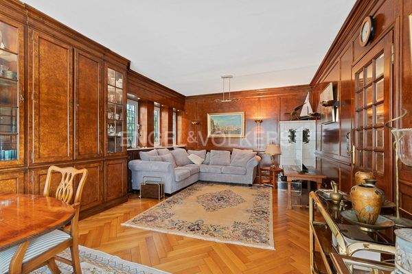 klassisches Wurzelholzfurnier