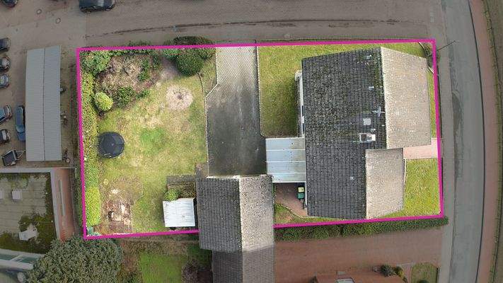 Zweifamilienhaus mit Garten