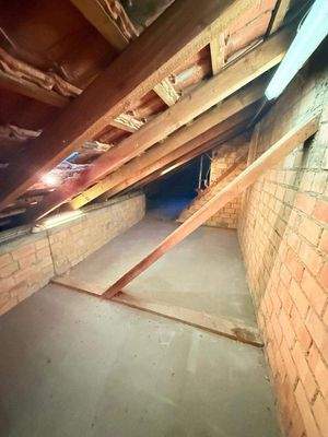 Ausbaubare Dachfläche oder Abstellraum