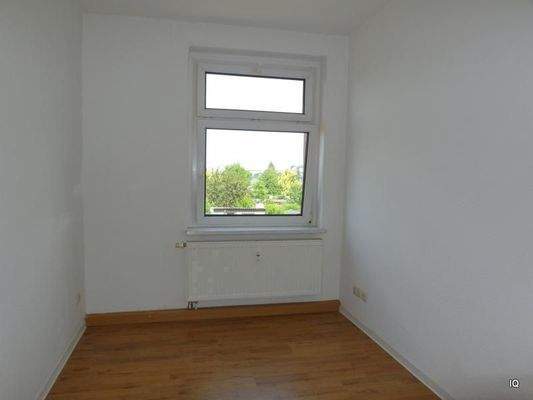 Zimmer 4: kleines Kinder- oder Arbeitszimmer