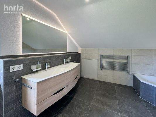 Dachgeschoss - Tageslichtbad